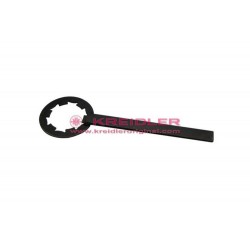 Socket wrench for clutch
